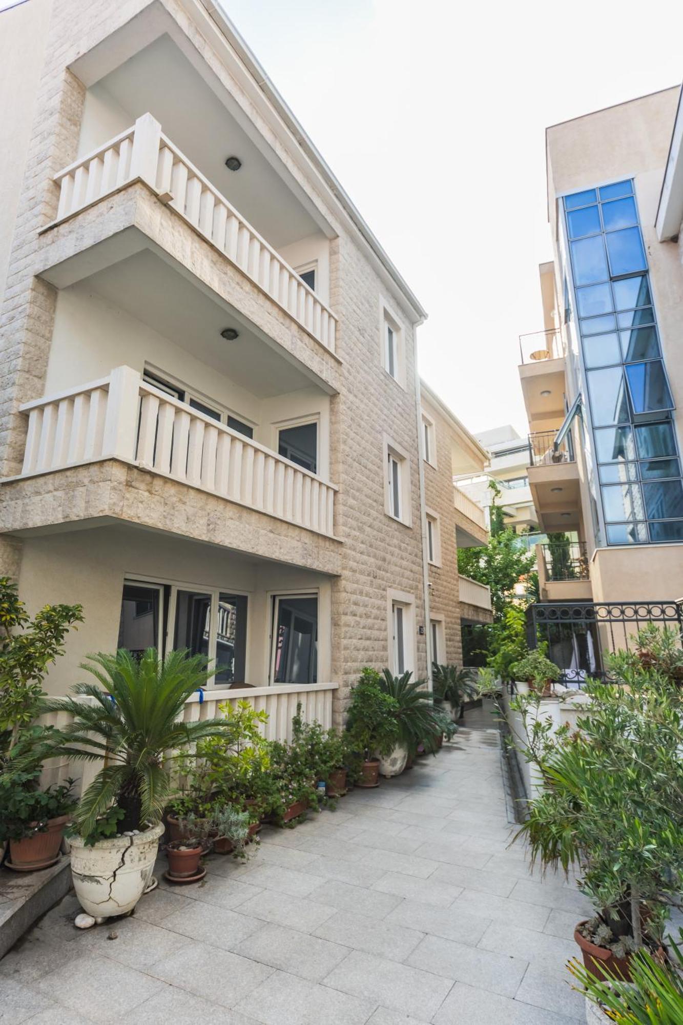 Apartments Franicevic Petrovac Εξωτερικό φωτογραφία