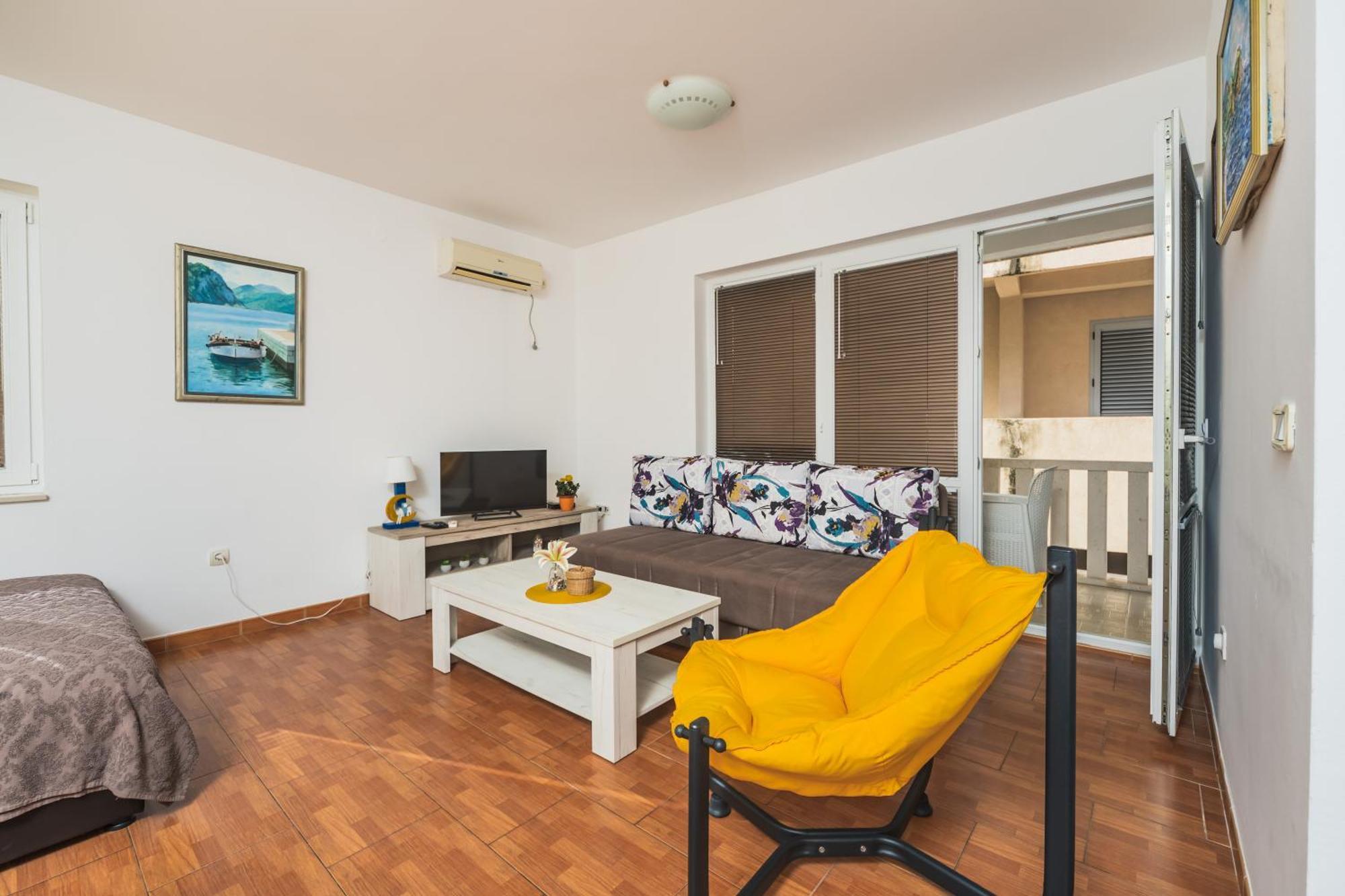 Apartments Franicevic Petrovac Εξωτερικό φωτογραφία